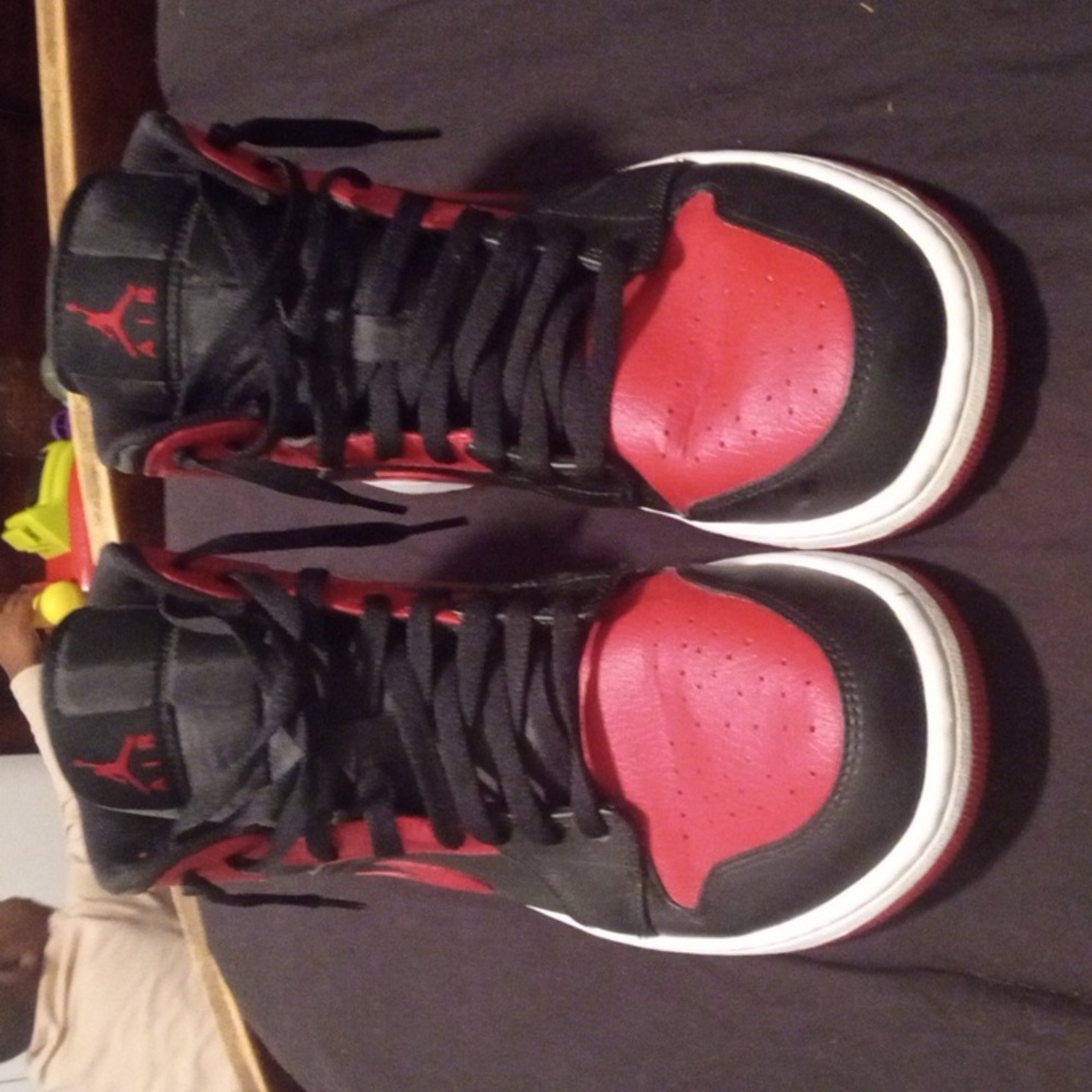 Jordans 1's